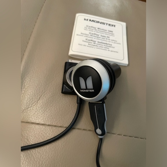Monster iCarPlay Wireless 1000 - Picture 3 of 5